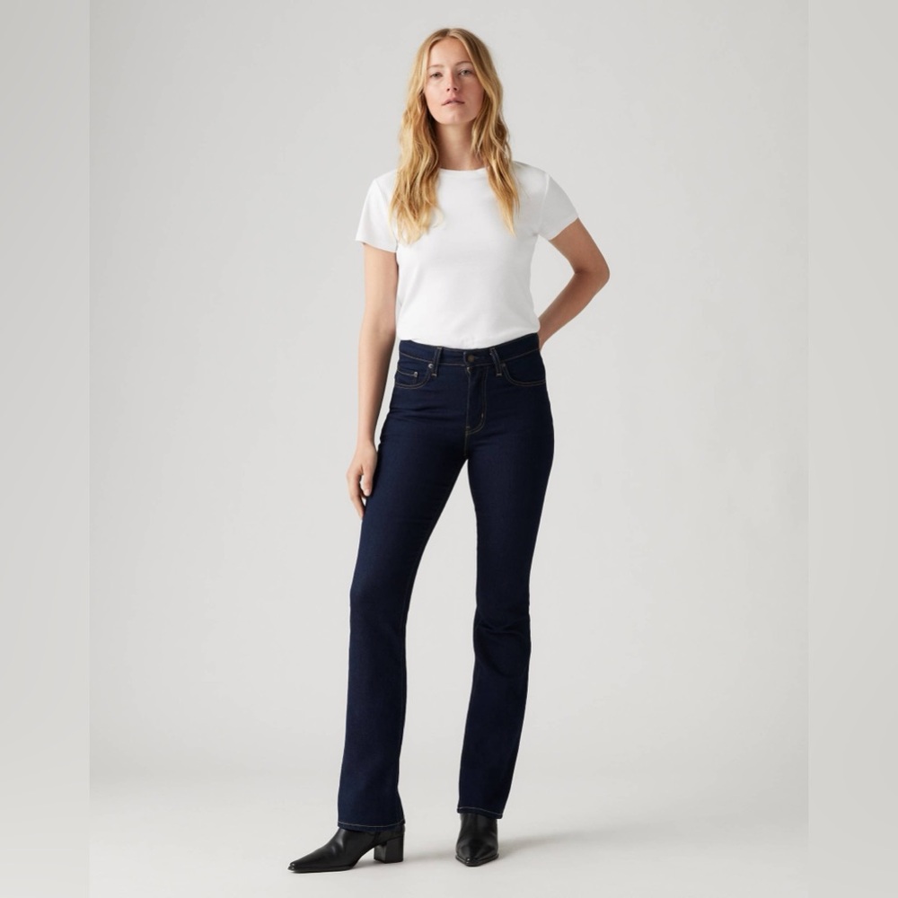 Levi’s | NWT! High Rise Boot Cut Jean In Cast Shadows Size: 30